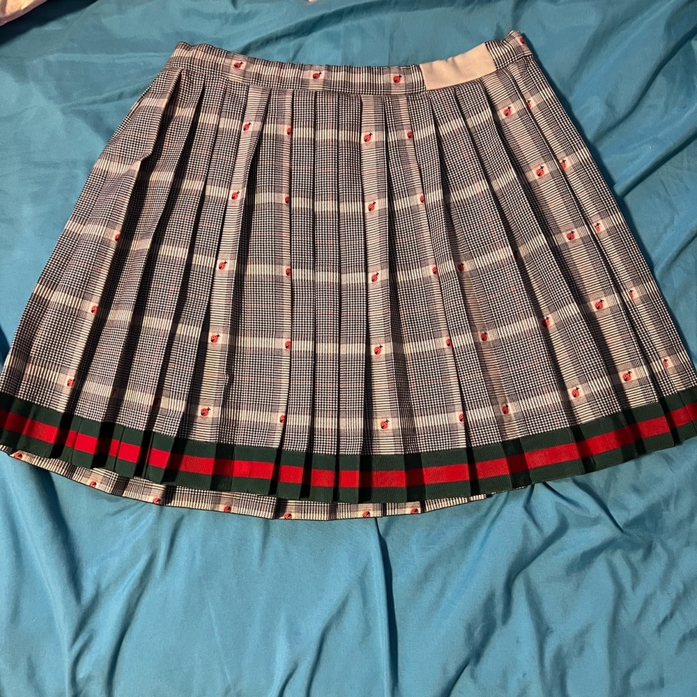 Gucci Classic Houndstooth Ladybug Pleated Grosgrain